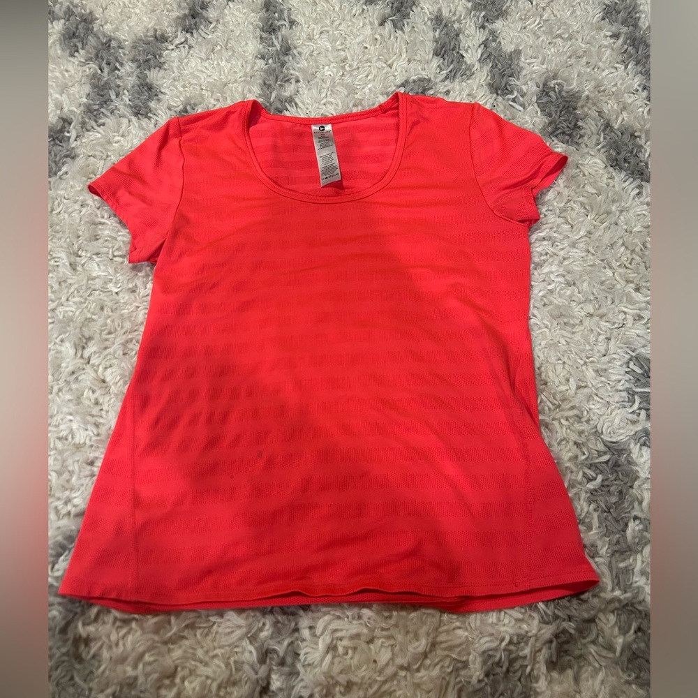 🤑💰🤑 3/$10.00 budle item 🤑💰🤑 
Women’s Shirt
